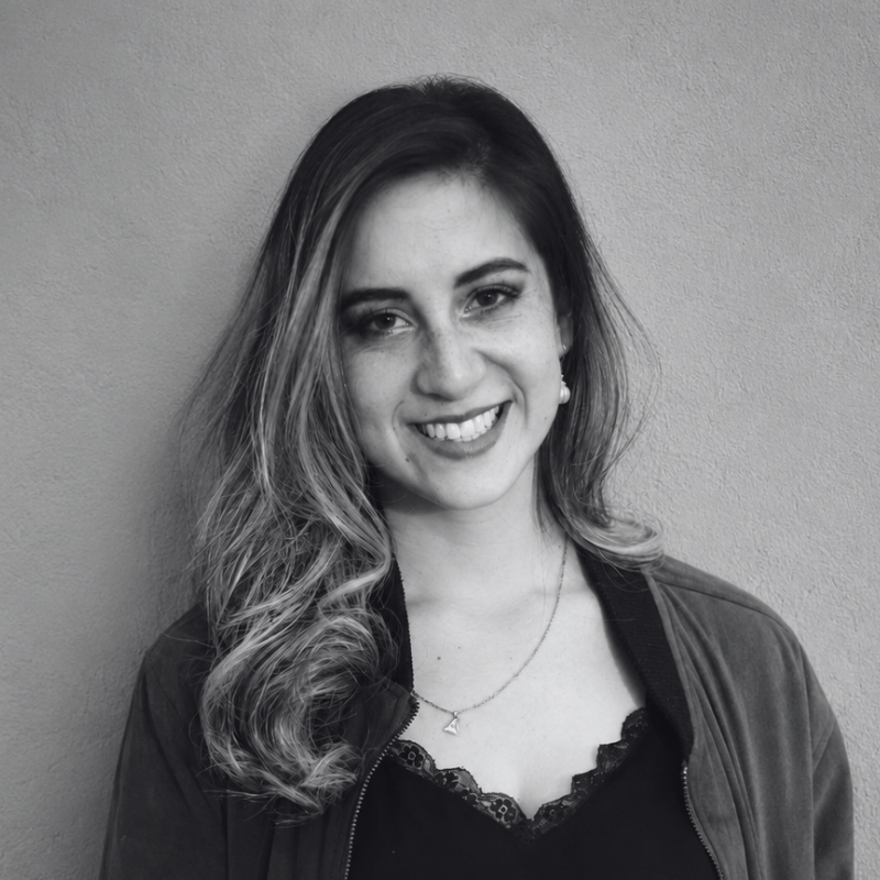 Vivian Velarde Blanco y Negro

